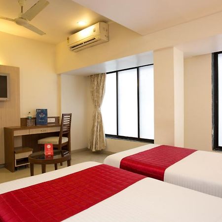 โอโย 2026 โฮเต็ล ไอศวรรย์ เรซิเดนซี Hotel นาวีมุมไบ ภายนอก รูปภาพ