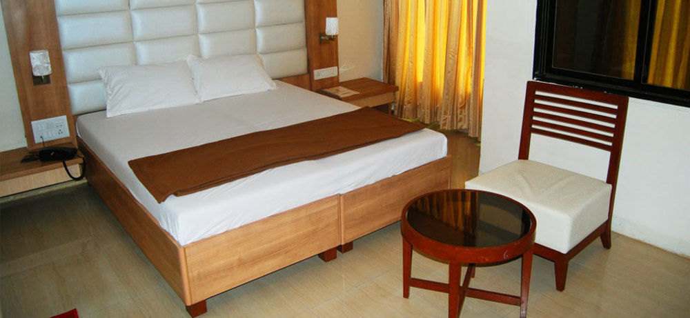 โอโย 2026 โฮเต็ล ไอศวรรย์ เรซิเดนซี Hotel นาวีมุมไบ ภายนอก รูปภาพ